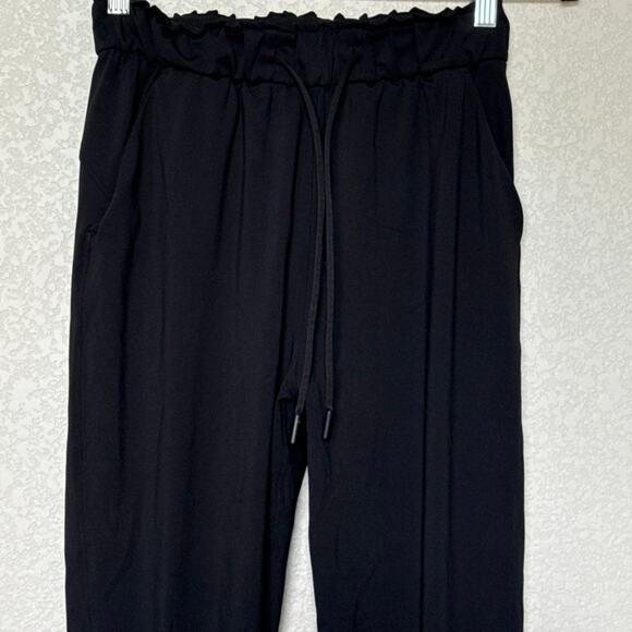 Lululemon Stretch High-Rise Jogger Women’s Size 4 in Black W5DQDS EUC - Picture 6 of 11